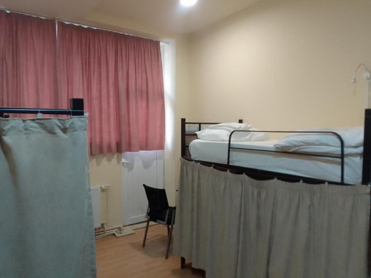 Wine Hostel Tbilisi Buitenkant foto