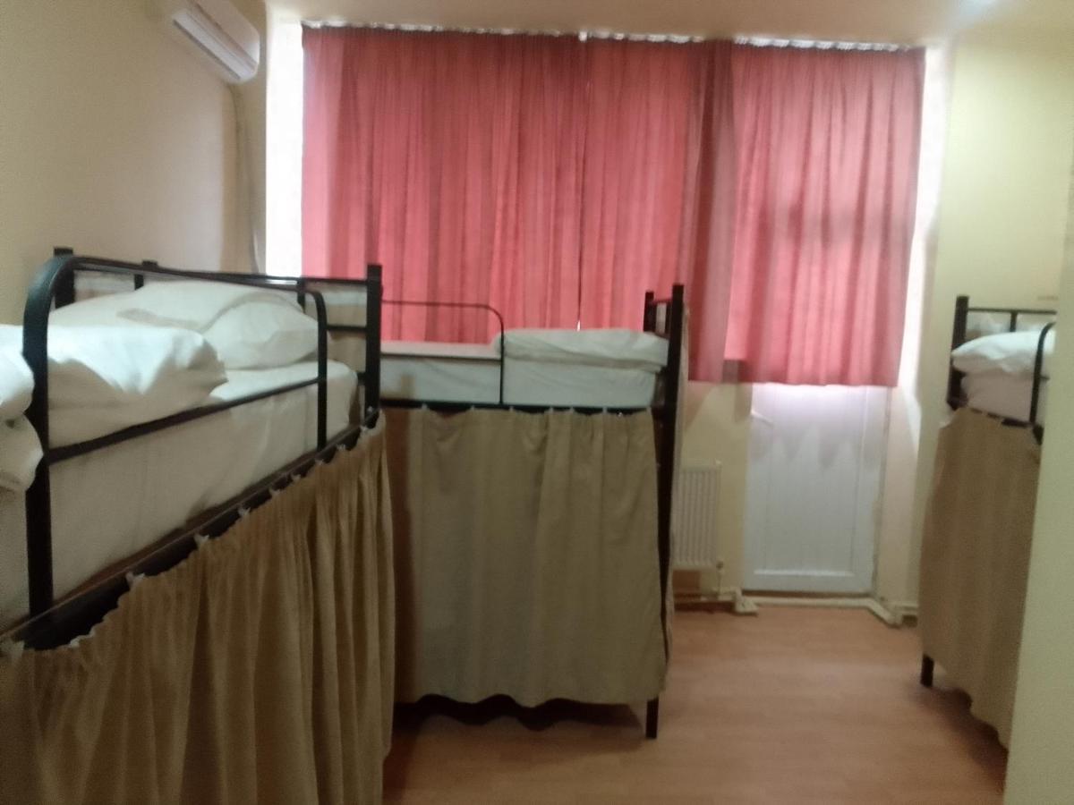 Wine Hostel Tbilisi Buitenkant foto