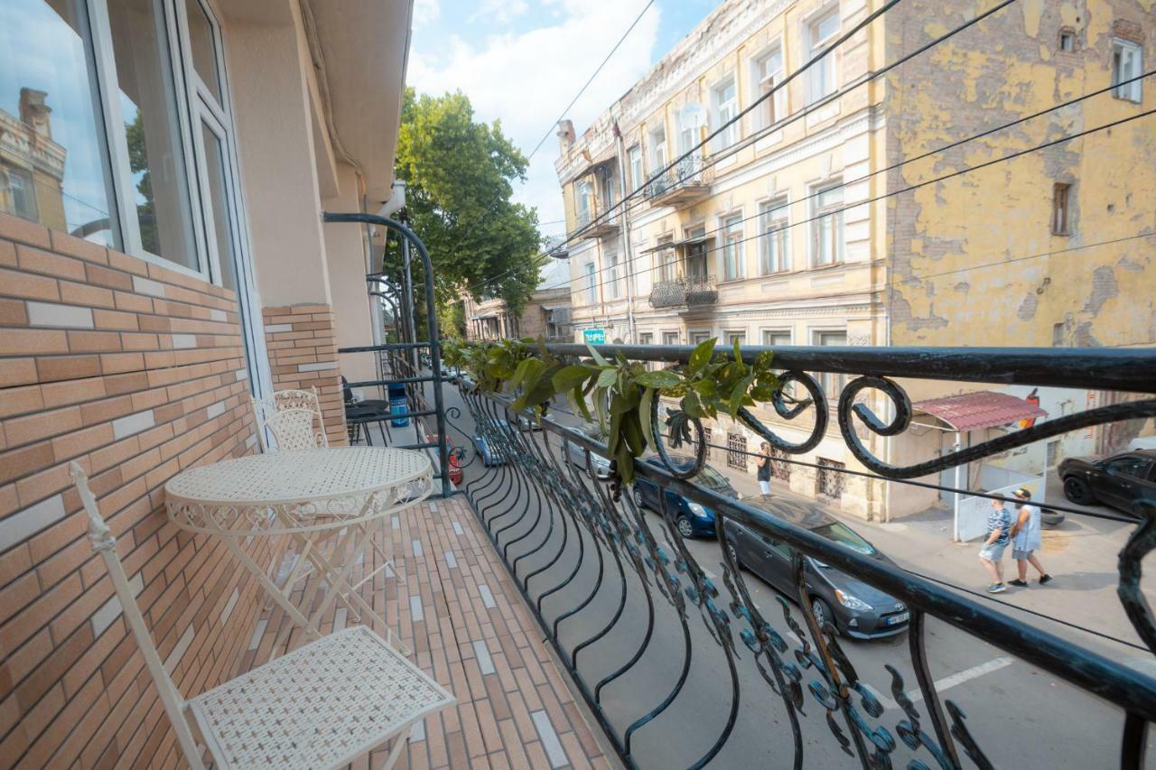 Wine Hostel Tbilisi Buitenkant foto